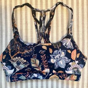 NWOT Lorna Jane sports bra